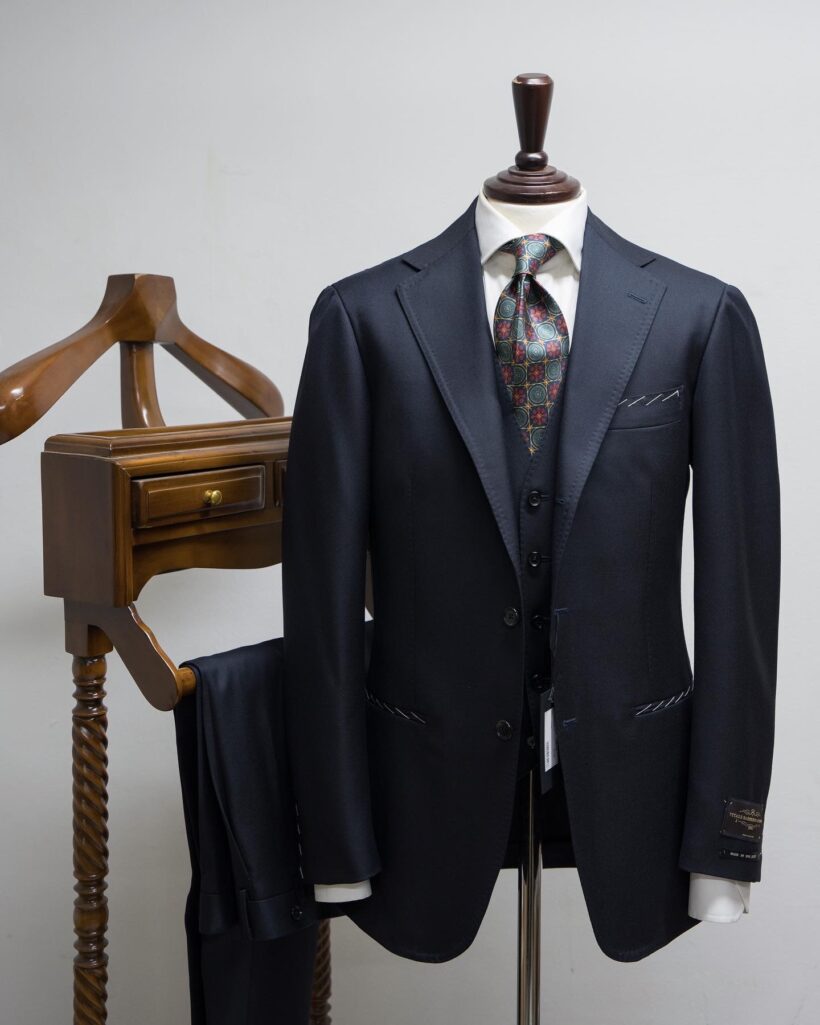 F8BD4CA9-E25E-4692-8685-1FD6DE9962A6