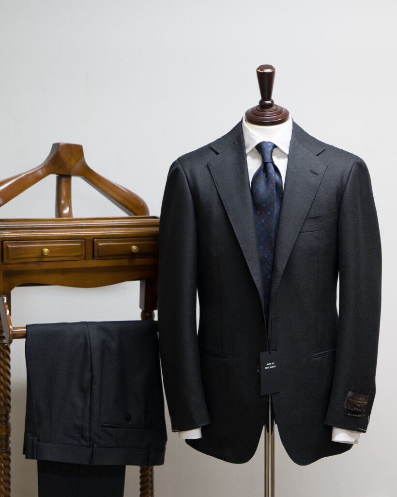 7AE2F182-1D2A-4996-8D7A-91CAF0B74A5B